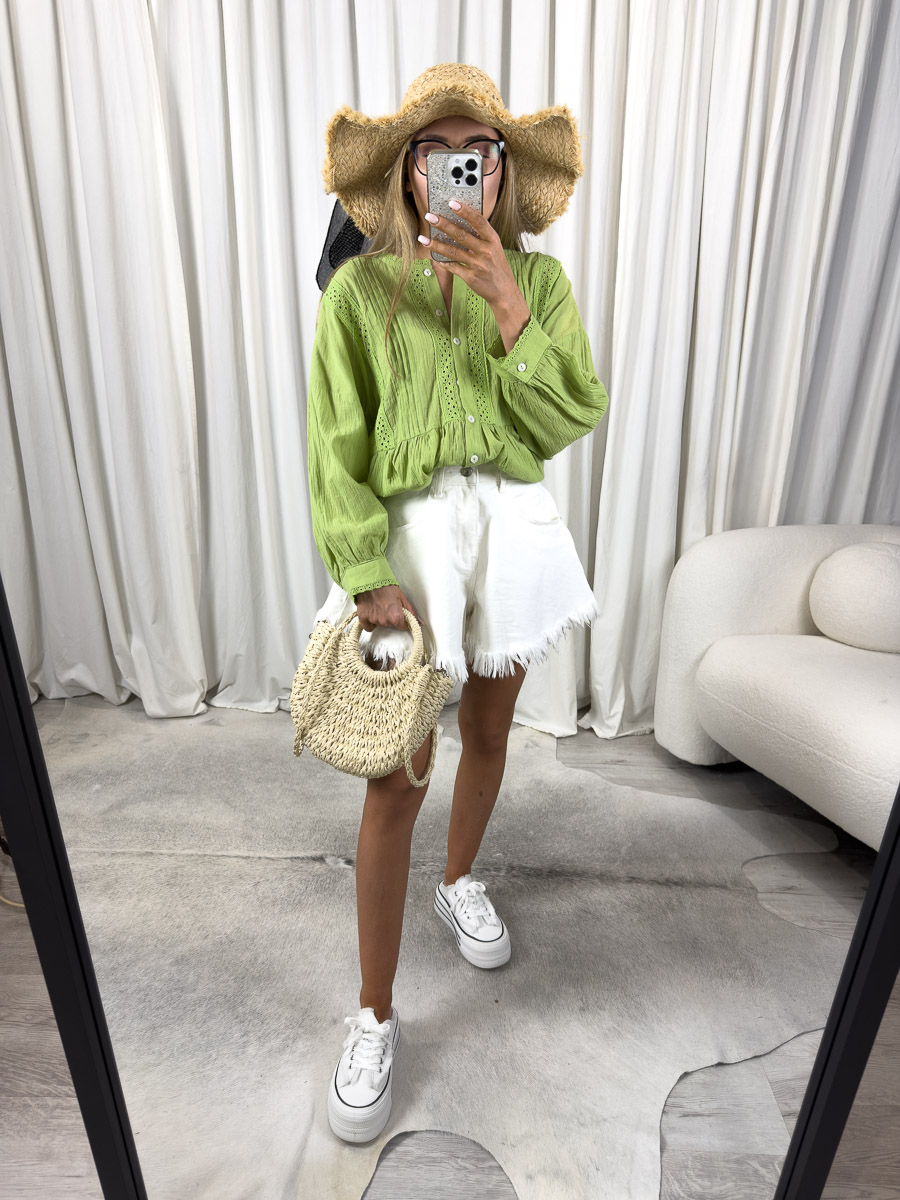 Zdjęcie produktowe sklepu internetowego z odzieżą damską – koszula Botanic Wiya