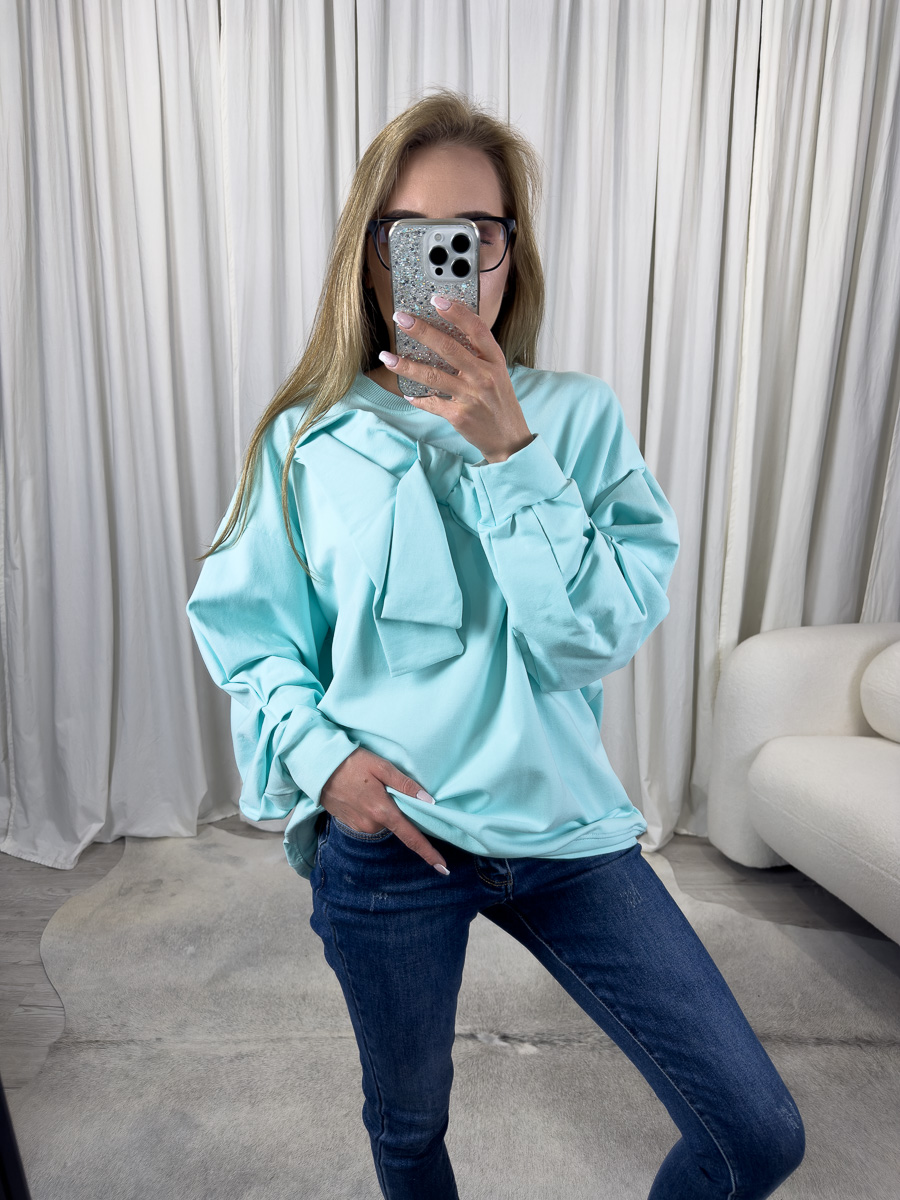 Bluza Zoe baby blue z ozdobnym supełkiem – luźna bluza damska pastelowa