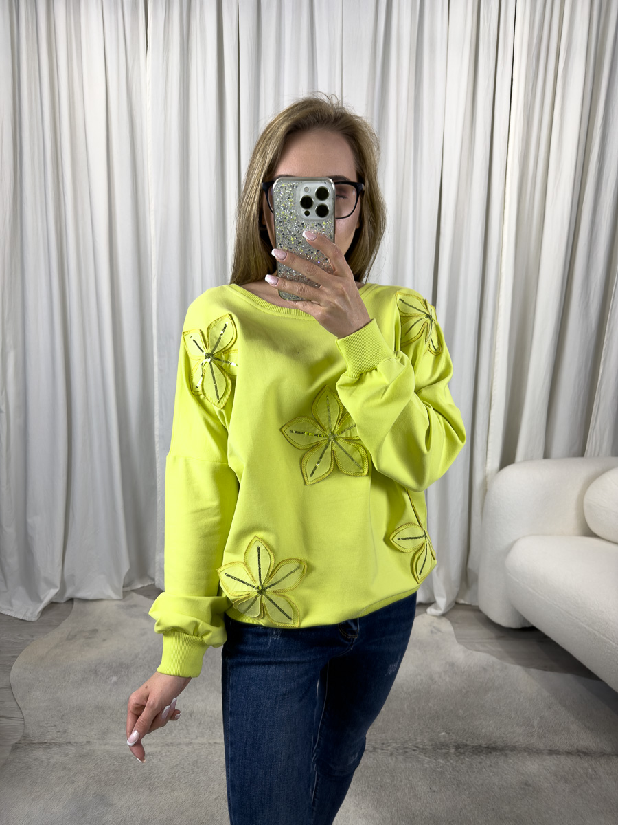 bluza Rosalie limonka z kwiatowymi haftami, model oversize